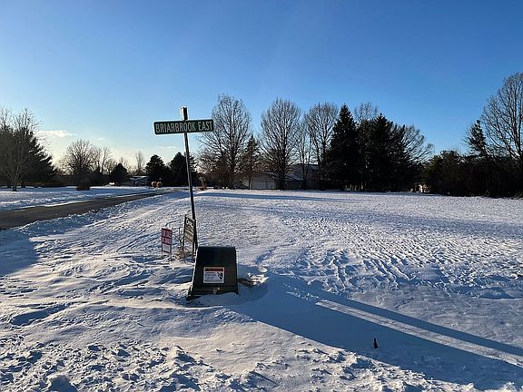 5th image of E Briarbrook Dr