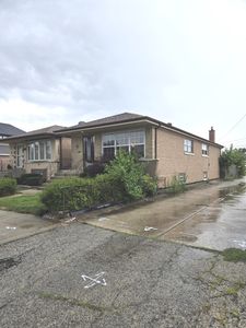 5914 S Meade Ave, Chicago, IL, 60638