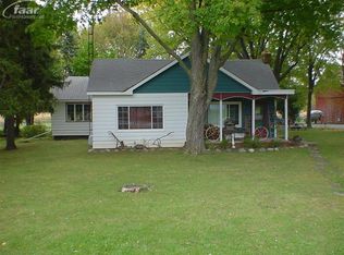 8198 Bray Rd, Mount Morris, MI 48458