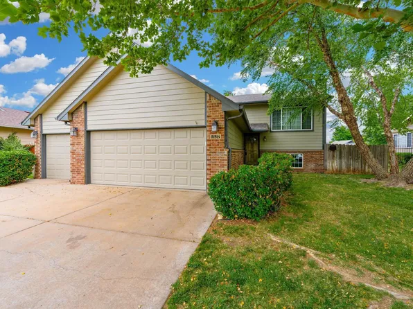 1537 E Summerwood Ct, Goddard, KS 67052
