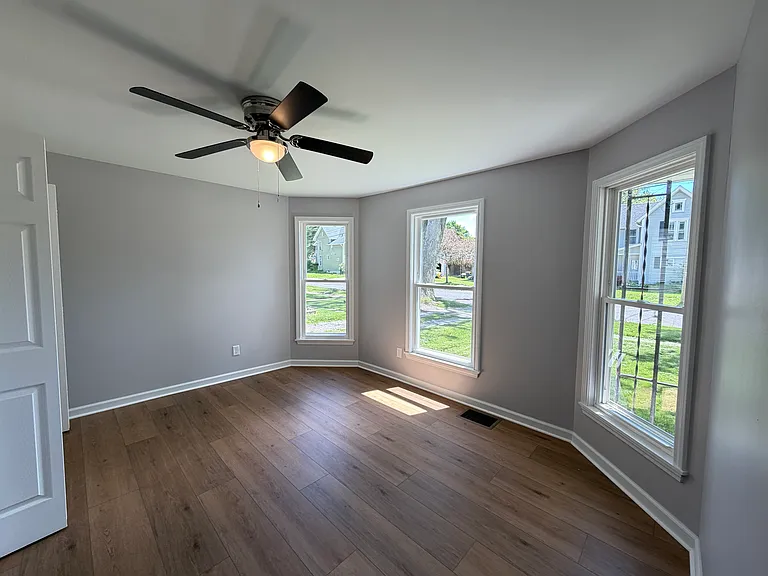 320 Chestnut St #1 — Photo 9