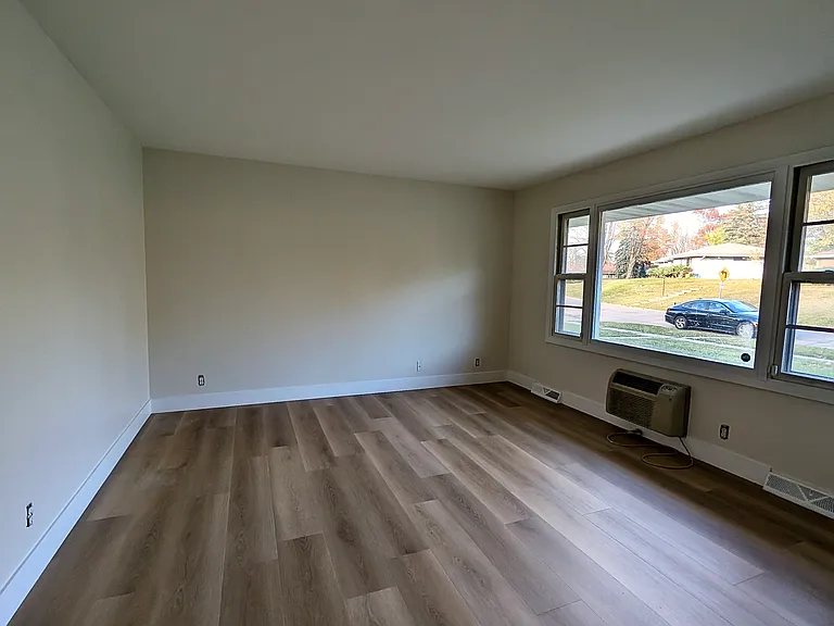 218 Flintridge Dr — Photo 6