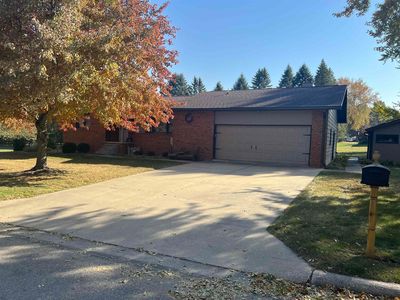 102 D Ave, Grundy Center, IA, 50638