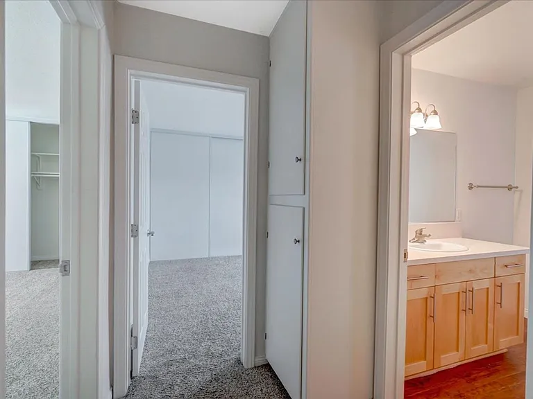 Avignon Apartment Homes — Photo 25