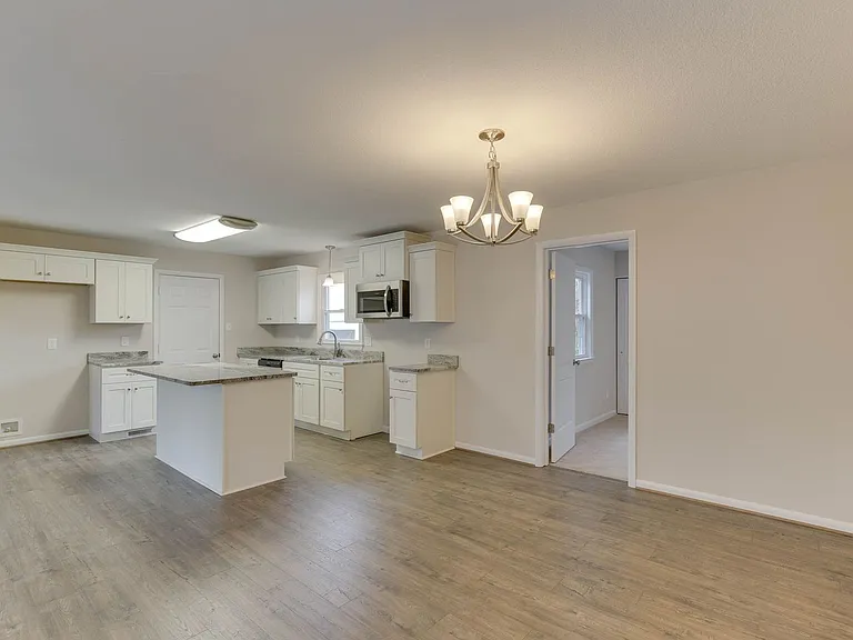213 Clemwood Pkwy — Photo 10