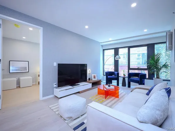 40-22 61st Street #2M, Woodside, NY 11377