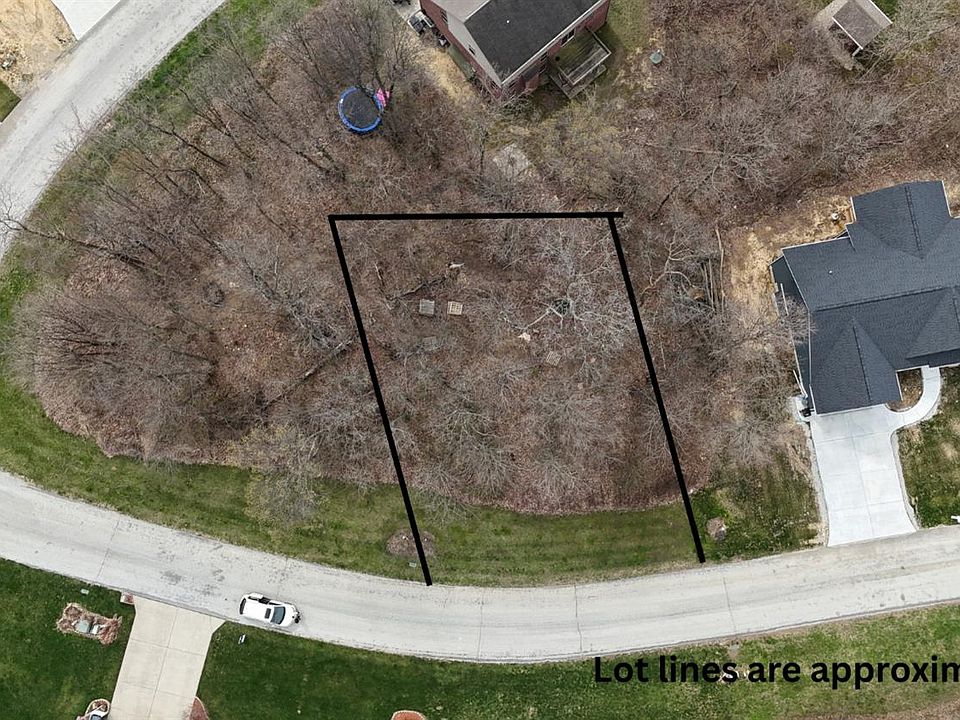 2nd image of 82 Nevada Ct