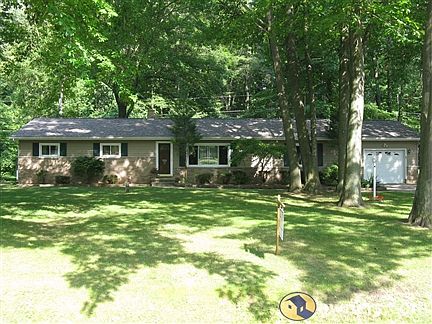 1st image of 4901 Iroquois Trl