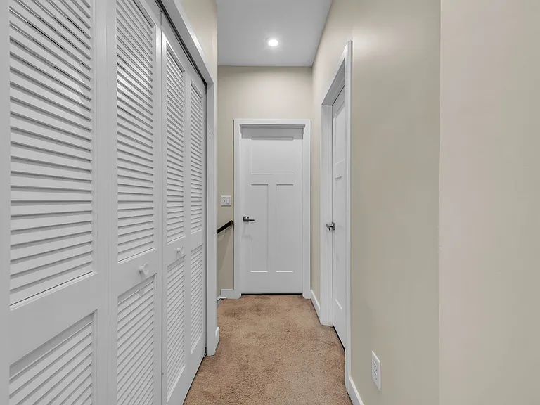 589 Westport St — Photo 41
