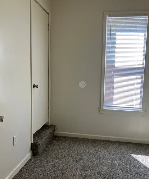 915 W Macqueen Ave — Photo 15