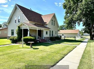 202 W Walnut St, Doniphan, NE 68832