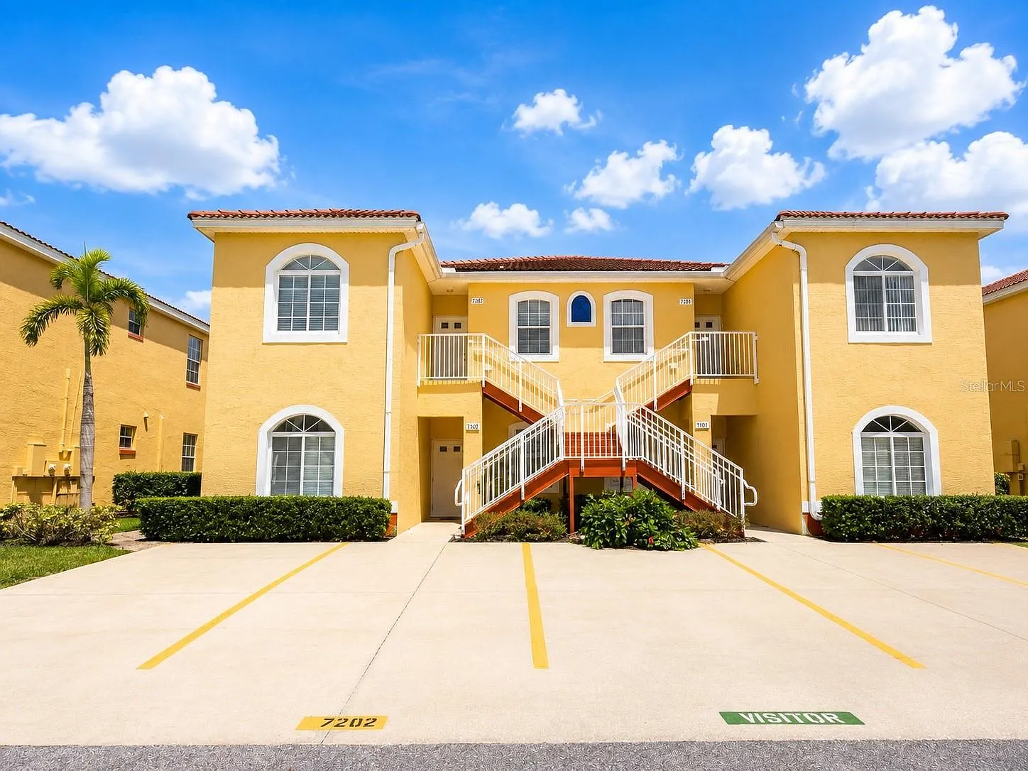 2 bed, 1218 sqft, $1,600 — Photo 1