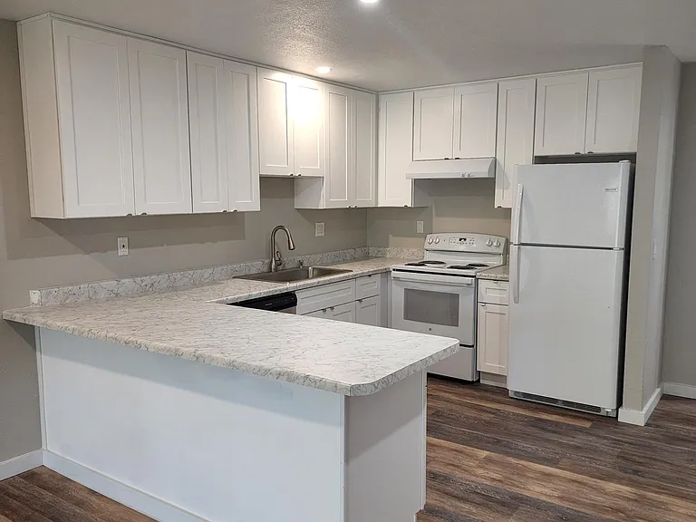4420 Culebra Ave #B — Photo 2