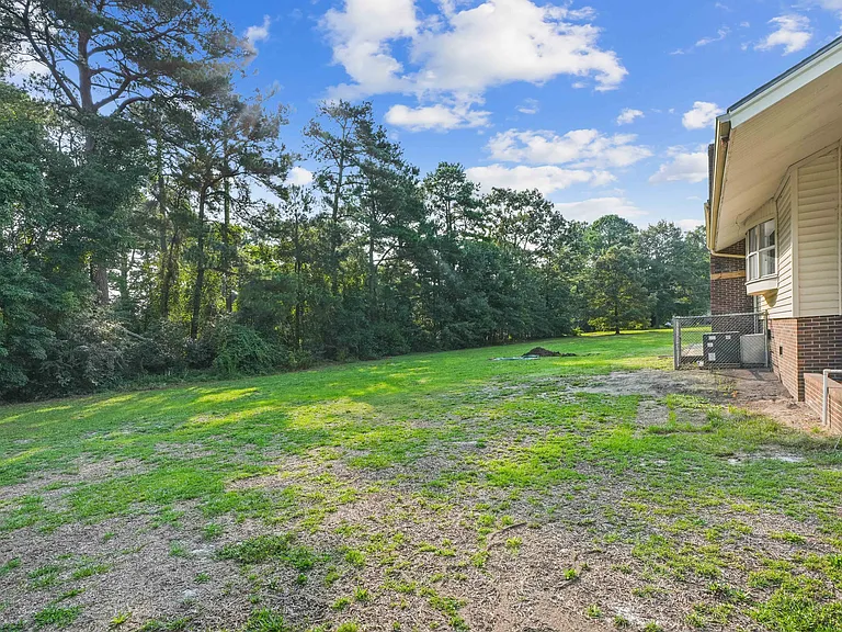607 Longleaf Ave — Photo 8