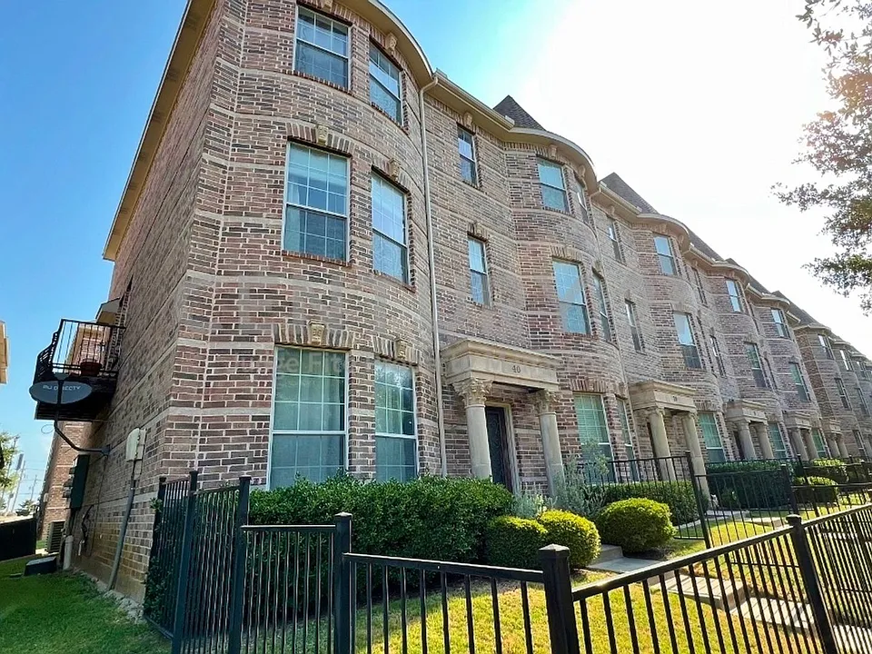 2500 Rockbrook Dr #40