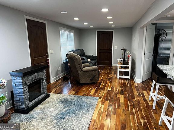 3rd image of 322 Goat Rd NW