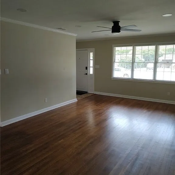 132 Andover Dr — Photo 3