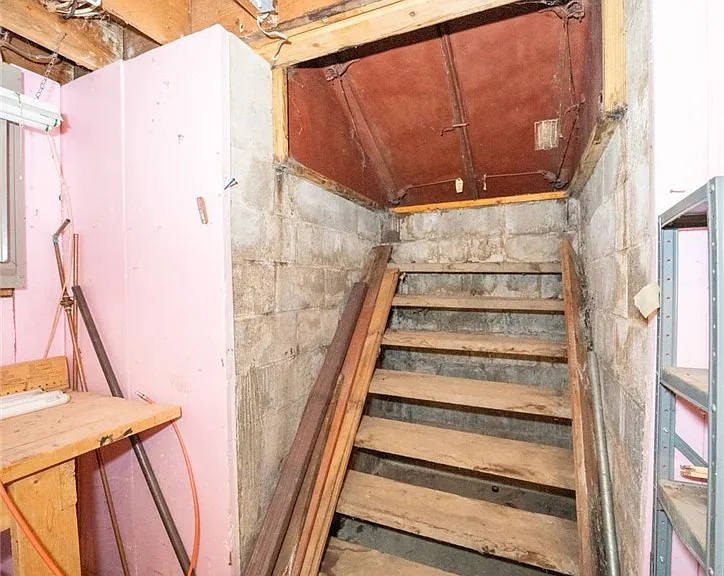 8376 Cobblestone Ct — Photo 36
