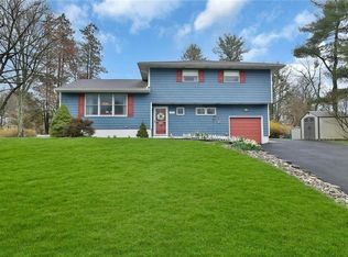 18 Radcliff Dr, New City, NY 10956