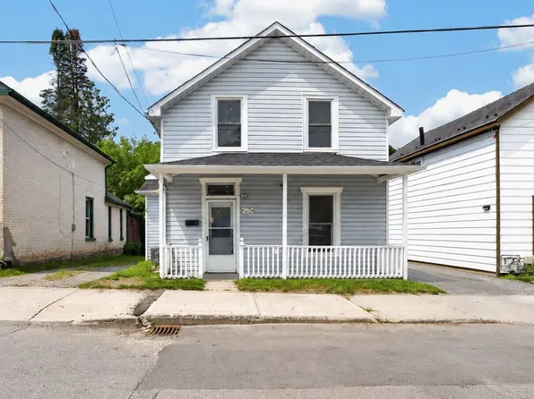 625 Union St, Peterborough, ON K9H 3V4