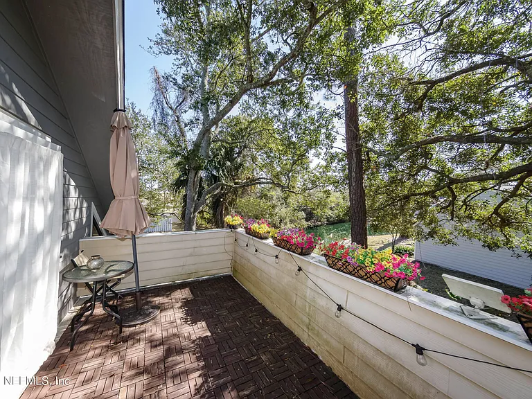 506 Cali Dr — Photo 42