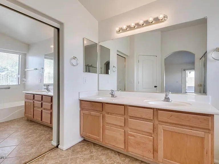 42376 W Chisholm Dr — Photo 15