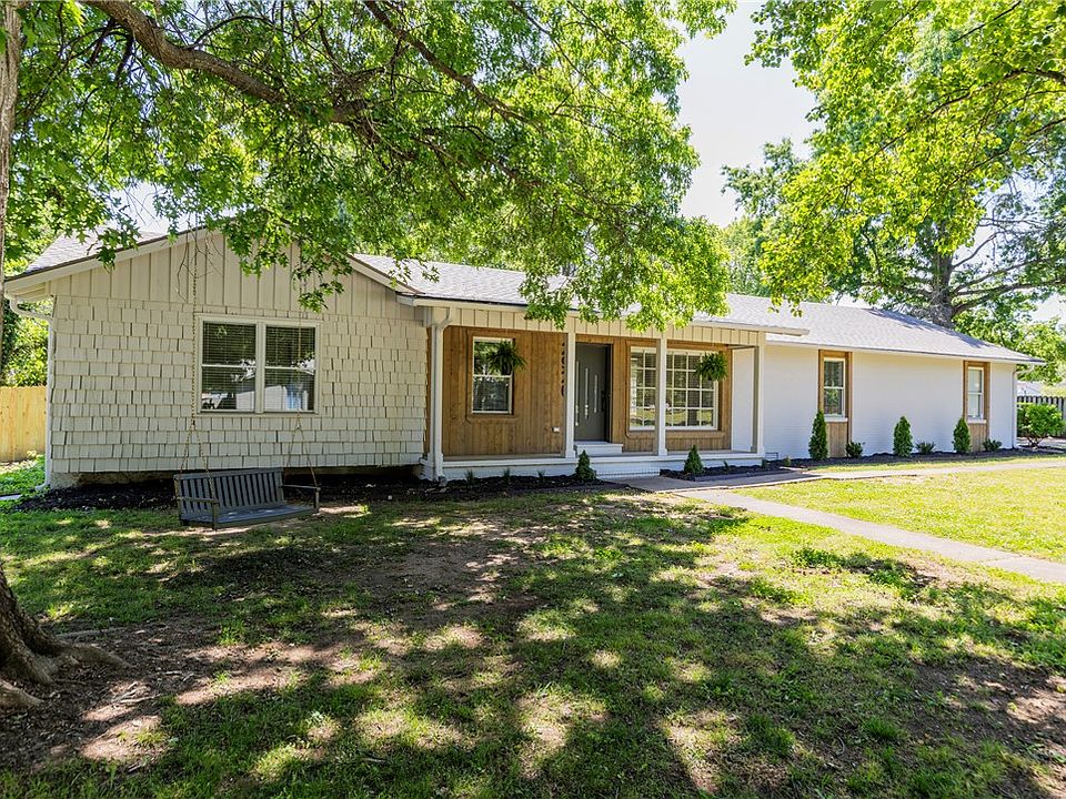 1st image of 2926 N Loxley Ave