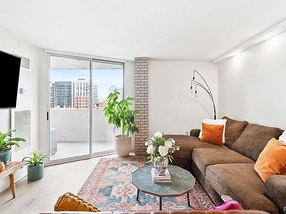 5th image of 601 W 11th Avenue #807