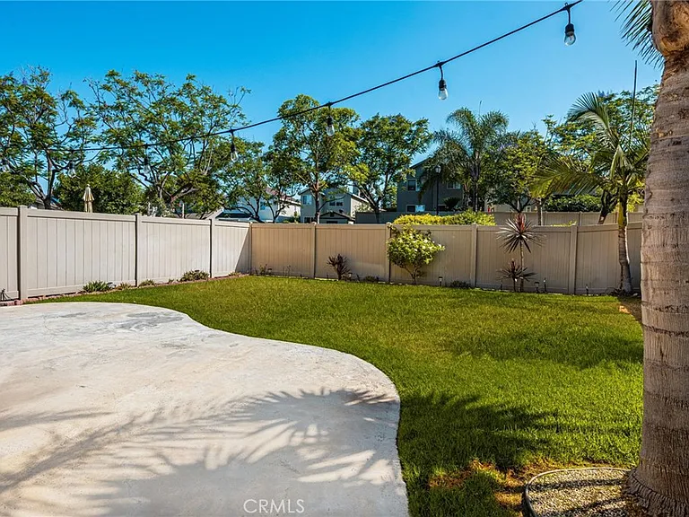 3441 E Berkshire Ct — Photo 20