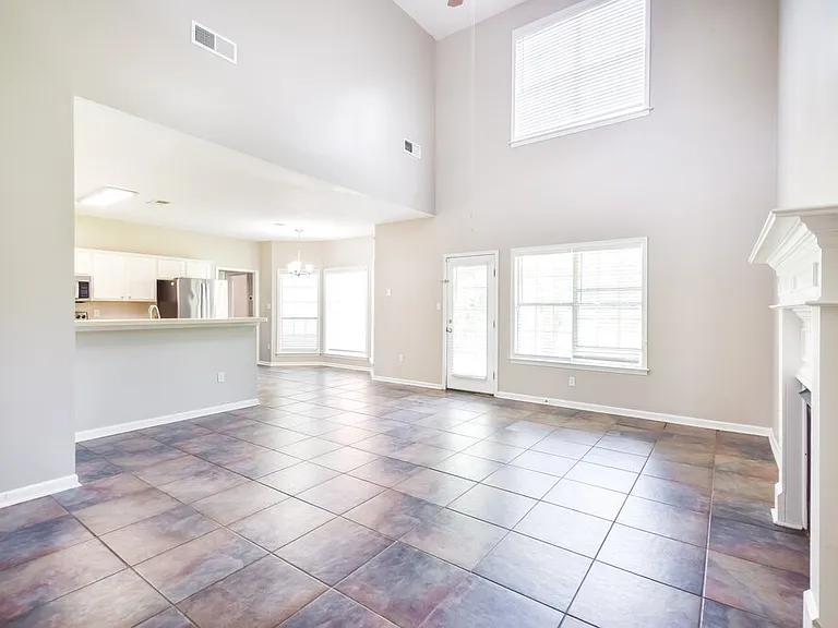 5606 Southbend Ln — Photo 6