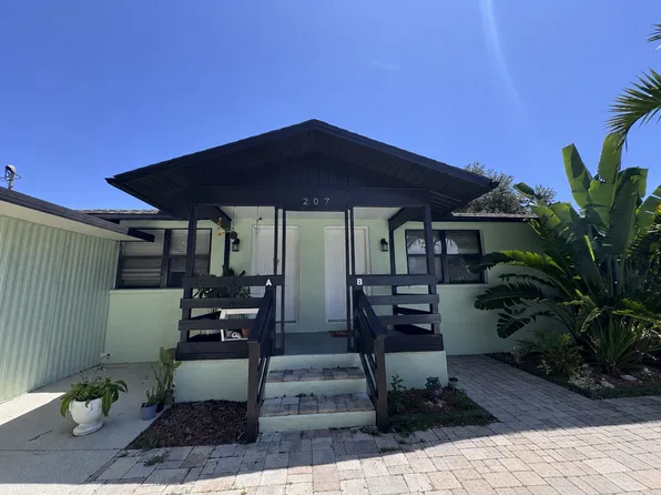 207 Shore T Rd #A, Nokomis, FL 34275