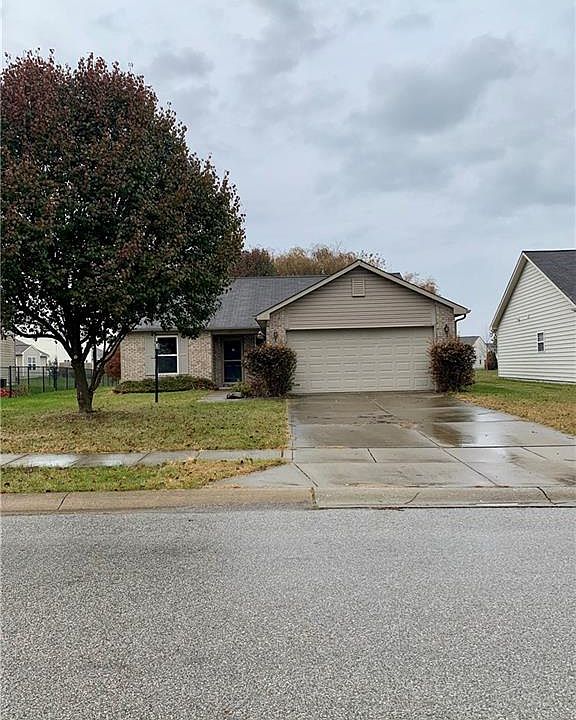 1st image of 5420 Wood Hollow Dr
