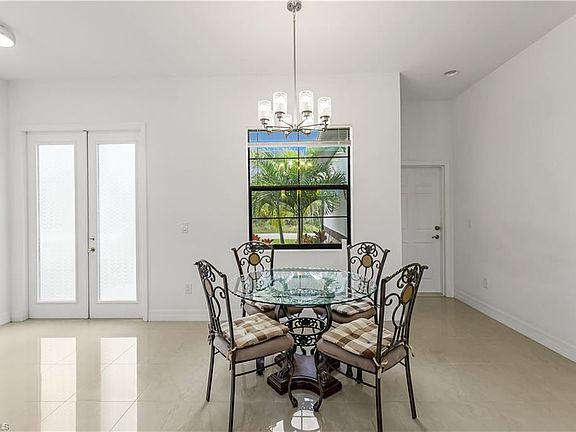 4th image of 4570 60th AVE NE