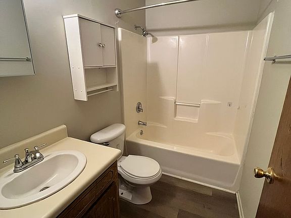 5th image of 5542 Old Pearman Dairy Rd #A
