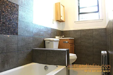 Rented by aptsandlofts.com