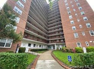 97-10 62nd Dr APT 9C, Rego Park, NY 11374