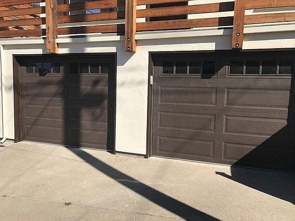 Keyed Entry Secure Garages