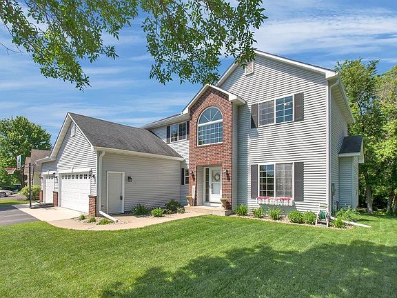 2nd image of 3126 Bavaria Hills Trl