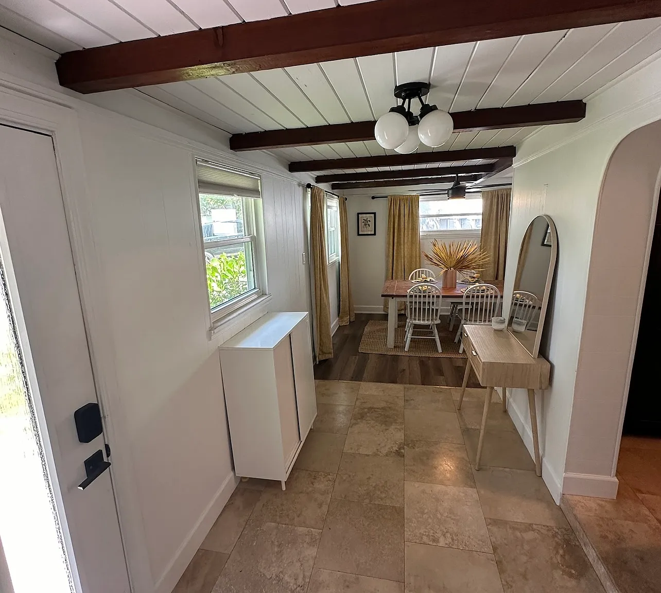 2 bed, 1062 sqft, $2,000 — Photo 4