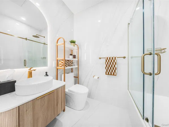 3116 21st Street #1D, Astoria, NY 11106