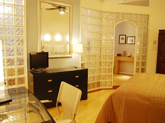 Sold by Sotheby's International Realty | media 9