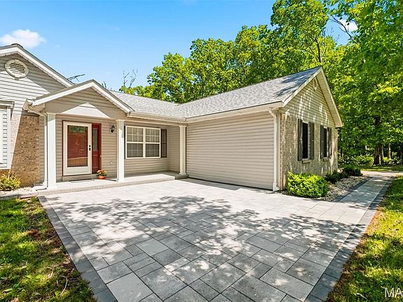 2nd image of 32518 Lily Lake Ct #889