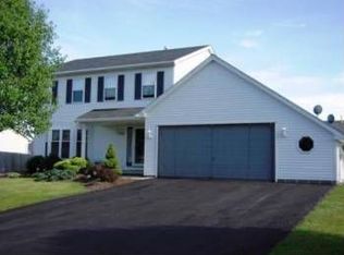 77 Jonquil Ln, Rochester, NY 14612