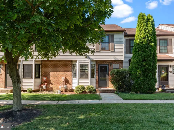 46 W Constitution Dr, Bordentown, NJ 08505