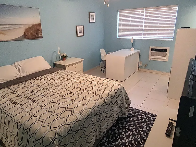 3240 NE 16th St #7 — Photo 11