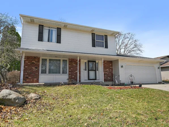 220 Marbury Ct, South Elgin, IL 60177