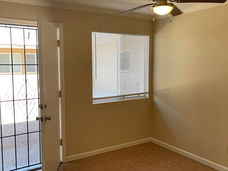 505 W Southern Ave #9 — Photo 8