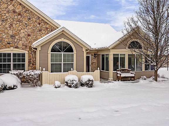 4th image of 31 Maple Center Rd