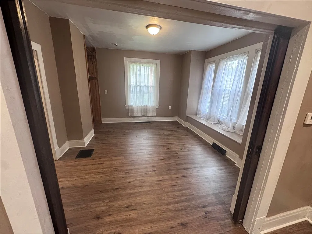 3 bed, 1746 sqft, $1,300 — Photo 4