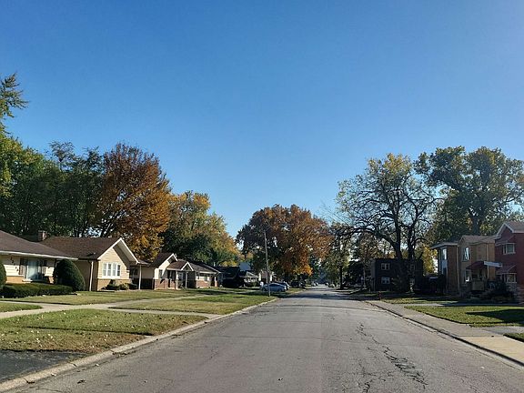 5th image of 15210 Woodlawn Ave